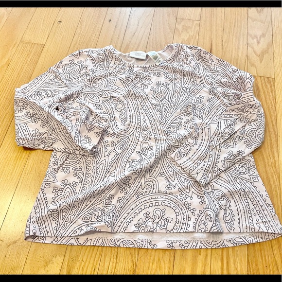 Liz Claiborne Petite White Geometric Design Tee - Picture 2 of 11